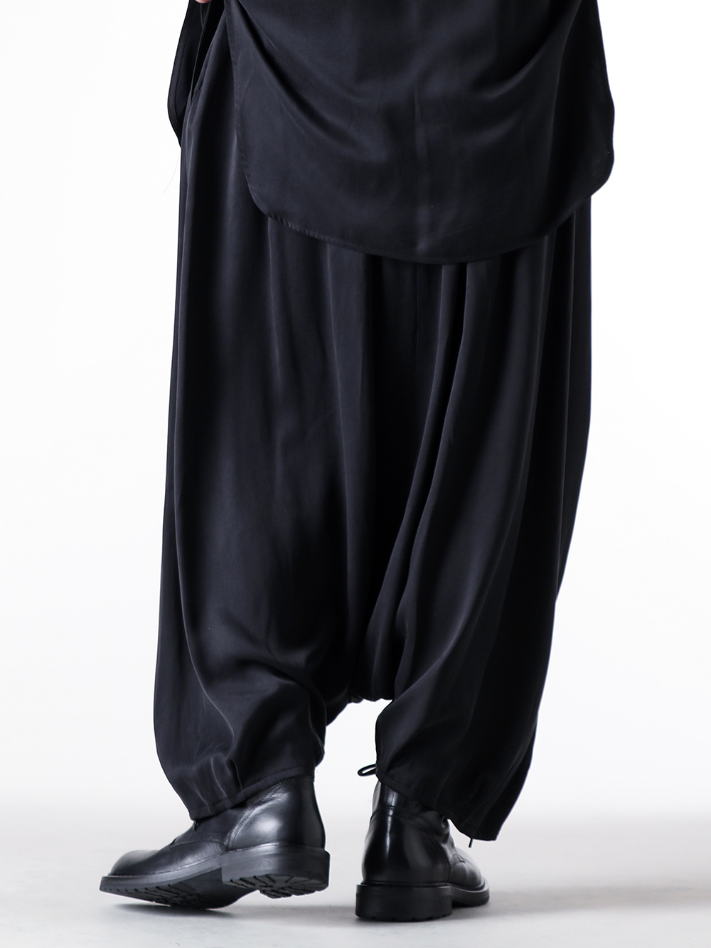 sulvam - 25AW - Pants - MW-P09-050 Satin Salsel Pants （Black） 5-0014