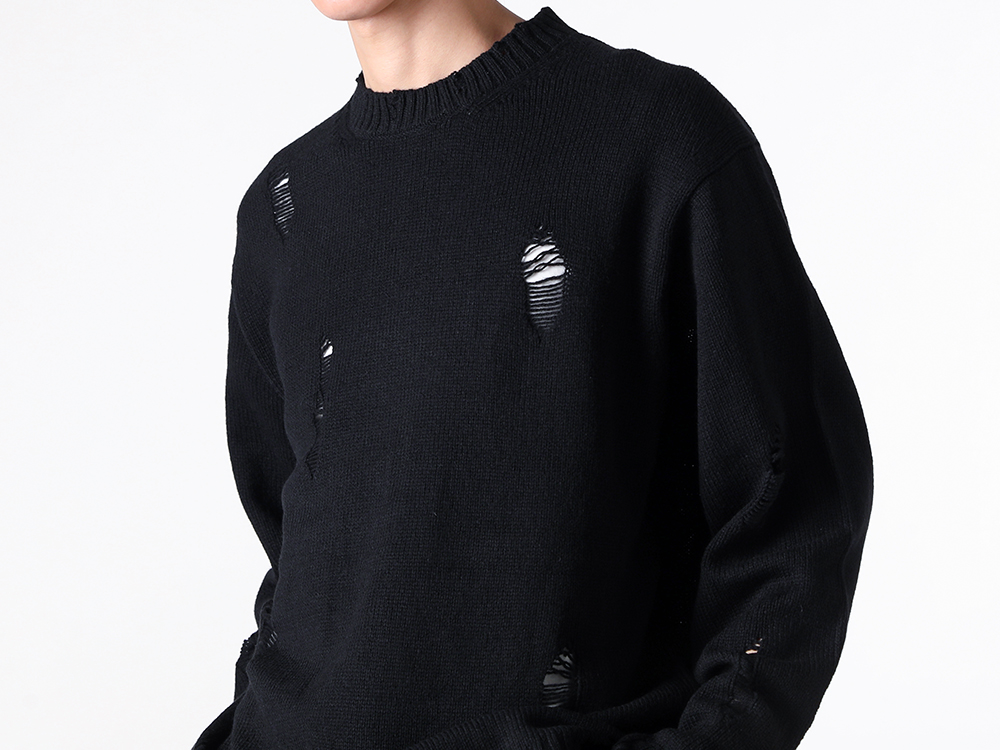 Yohji Yamamoto POUR HOMME - 25AW Styling - Knitwear with Advanced Techniques and a Versatile Hat - Needle-less round-neck pullover knit (Y04686EM000334) - fedora hat (HL-H09-100) 1-003