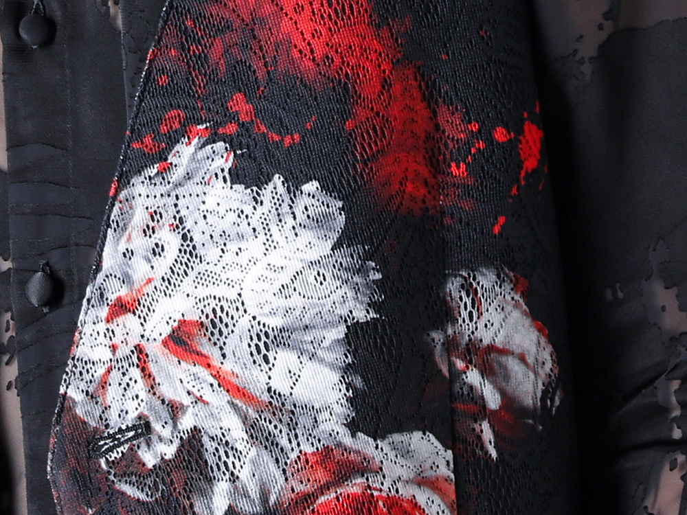 kiryuyrik - 25SS Styling - Stole-Style Front Shirt Paired with a Lace-Up Vest in a Palette of Jet Black and Vivid Crimson - Lace Up Vest (KT-HV14-901) - Stoal Shirt (KT-22SSHB21-903) 1-003