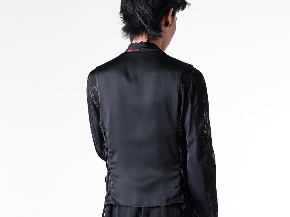 kiryuyrik - 25SS Styling - Stole-Style Front Shirt Paired with a Lace-Up Vest in a Palette of Jet Black and Vivid Crimson - Lace Up Vest (KT-HV14-901) - Stoal Shirt (KT-22SSHB21-903) 1-004
