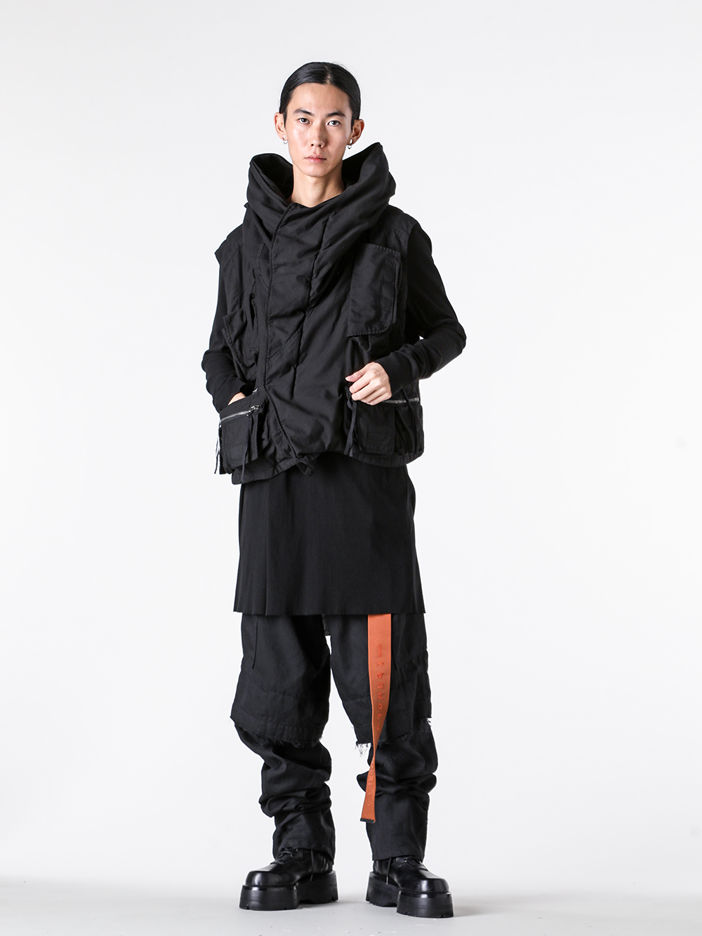 JULIUS - 25PF styling - JULIUS 2025PF Introduction of newly arrived product - 907VEM1 COTTON SATIN BACK VEST 1-003