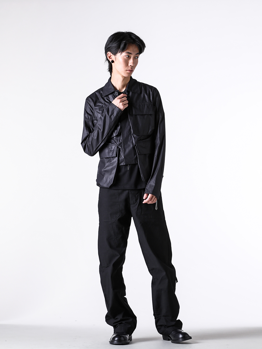 Ann Demeulemeester 25SS シャツブルゾンとパンツのスタイリング