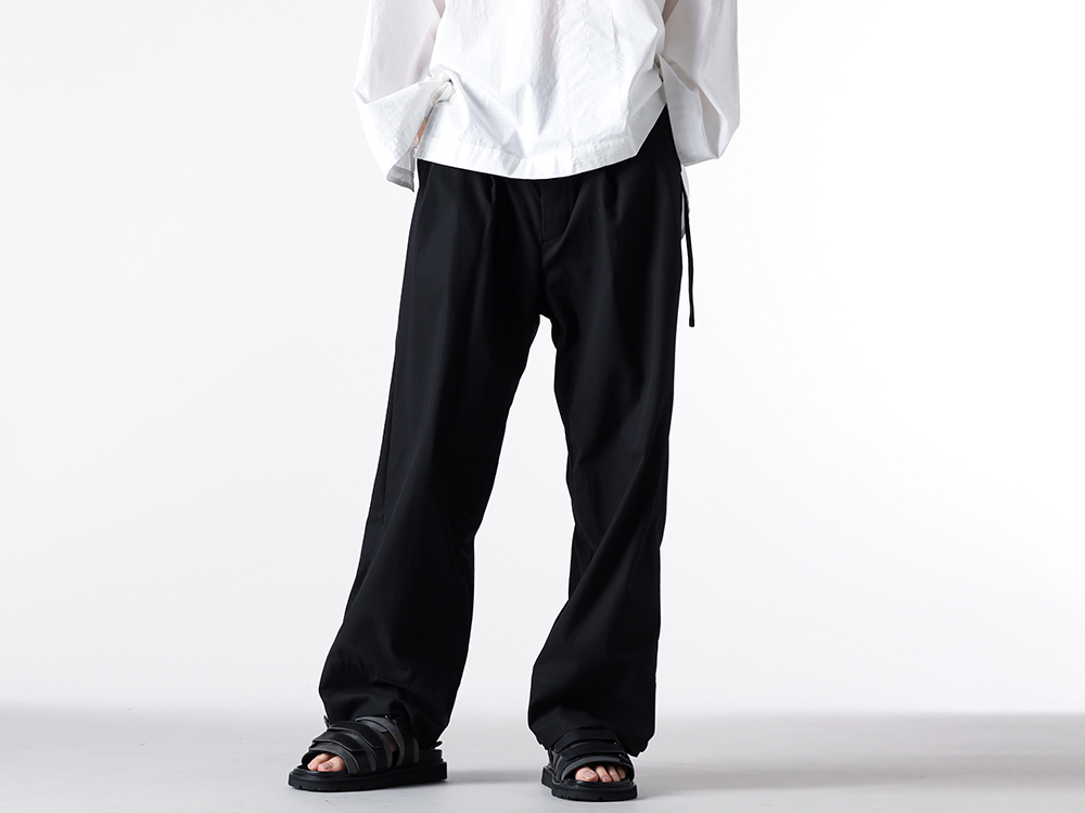 ISŌ - 25SS - Classic Wide Pants with Transformable Silhouette - Cotton Tucked-up Wide Pants (ISŌ-004-TRS) - Calf Leather Sandals (ISŌ-016-SHO) 2-001