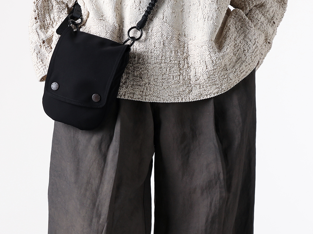 daisuke tanabe – 25SS – DEVOA – Baggy Pants Highlighting the Balance Between Fabric and Finishing Techniques - Loose Fit Pants Viscose / Linen (PTJ-CRSB) - MEN'S SLIDE-Black (S5/M/US9574-uw900) 2-002