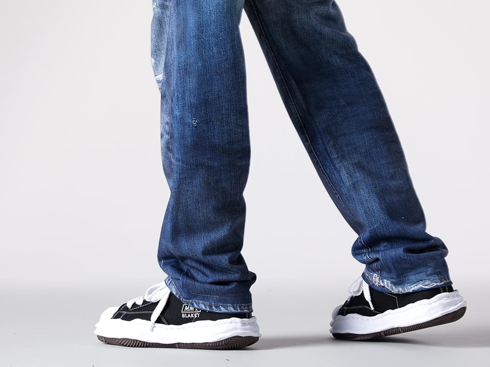 TALKING ABOUT THE ABSTRACTION - 25AW styling - 2526aw-pt-001-blue & 2526aw-pt-001-black Black & White 1-003