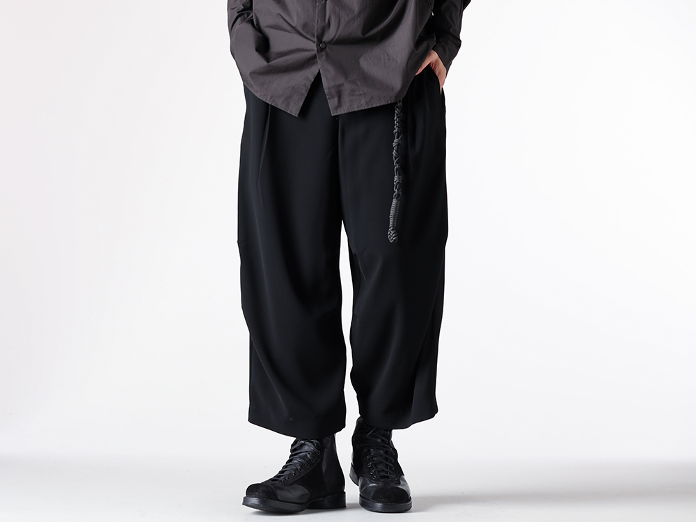 DEVOA - 25-26AW - Pants - Cropped Pants Matte Polyester （BLACK） - PTI-SMBC 3-004