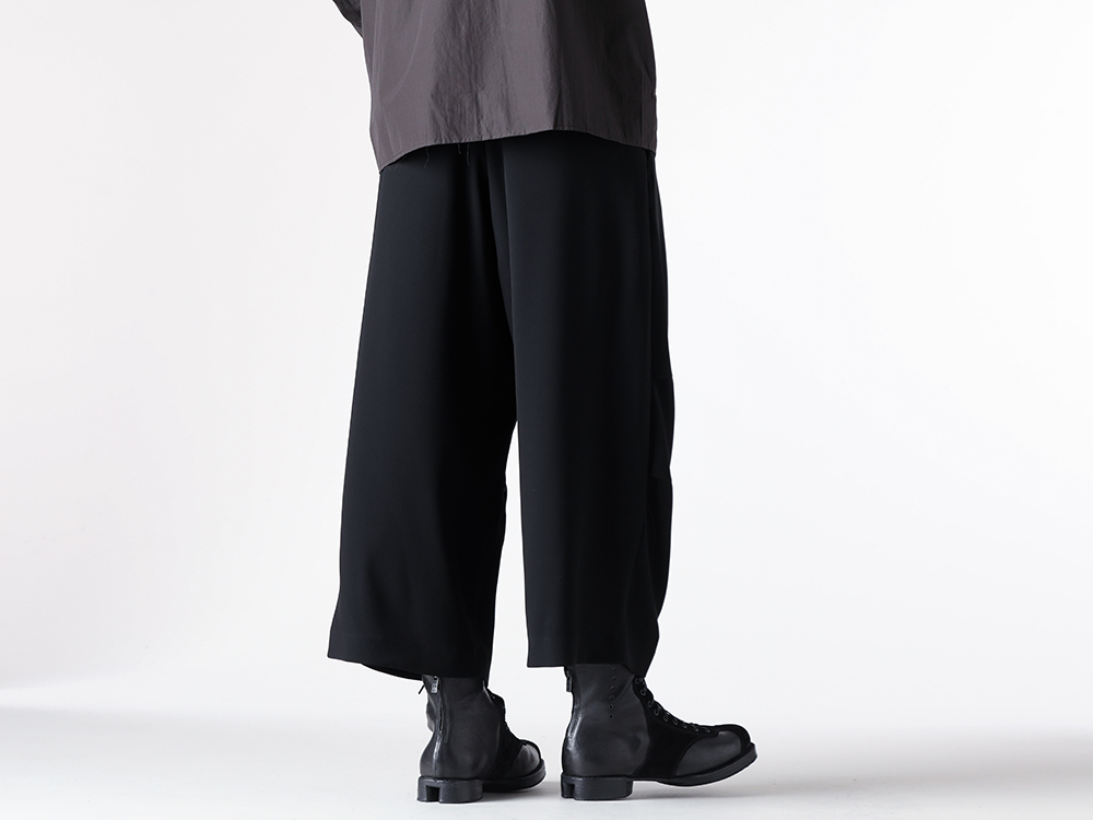 DEVOA - 25-26AW - Pants - Cropped Pants Matte Polyester （BLACK） - PTI-SMBC 3-005