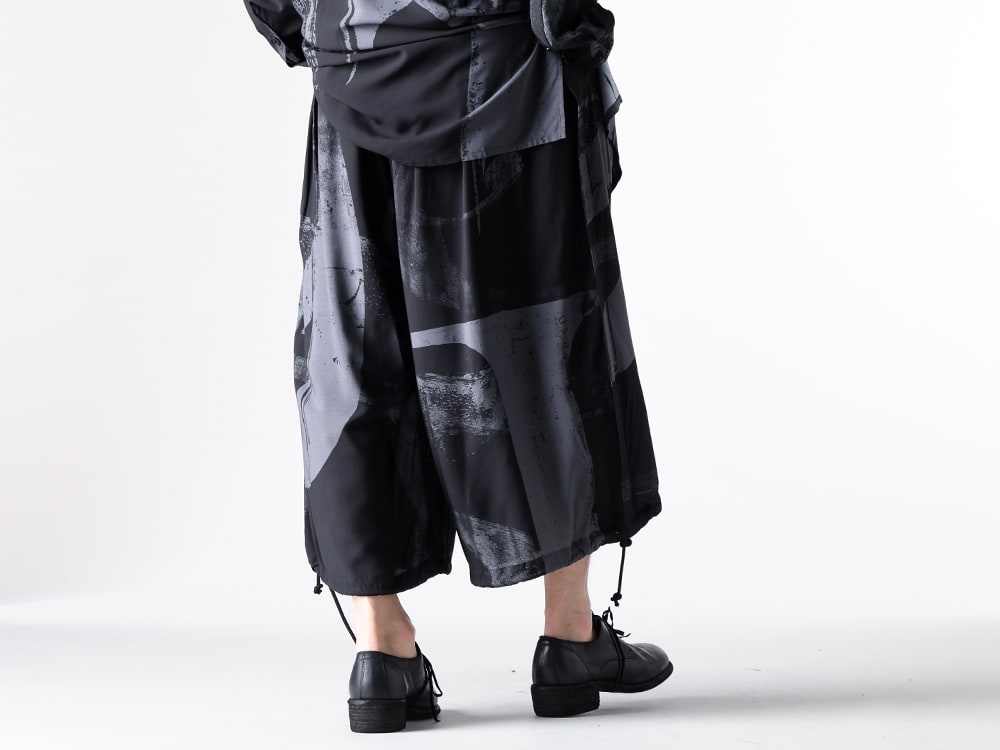 Ground Y（グラウンドワイ） 25-26AW(秋冬)   - 定番バルーンパンツ - ペイント柄と「Transformation」 - Balloon Pants （BLK×GRY） GL-P03-202 Classic Derby Shoes Laced Up Double Sole 2-003