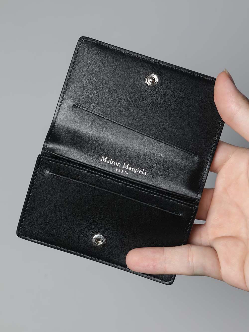 マルジェラ正規品　おまとめ買いも大歓迎！ New bags and leather accessories from Maison Margiela Spring