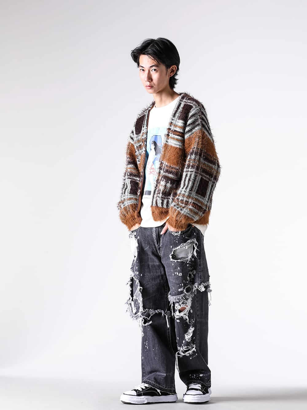 SEVESKIG- Lustre Check Knit Cardigan - beige styling images 1