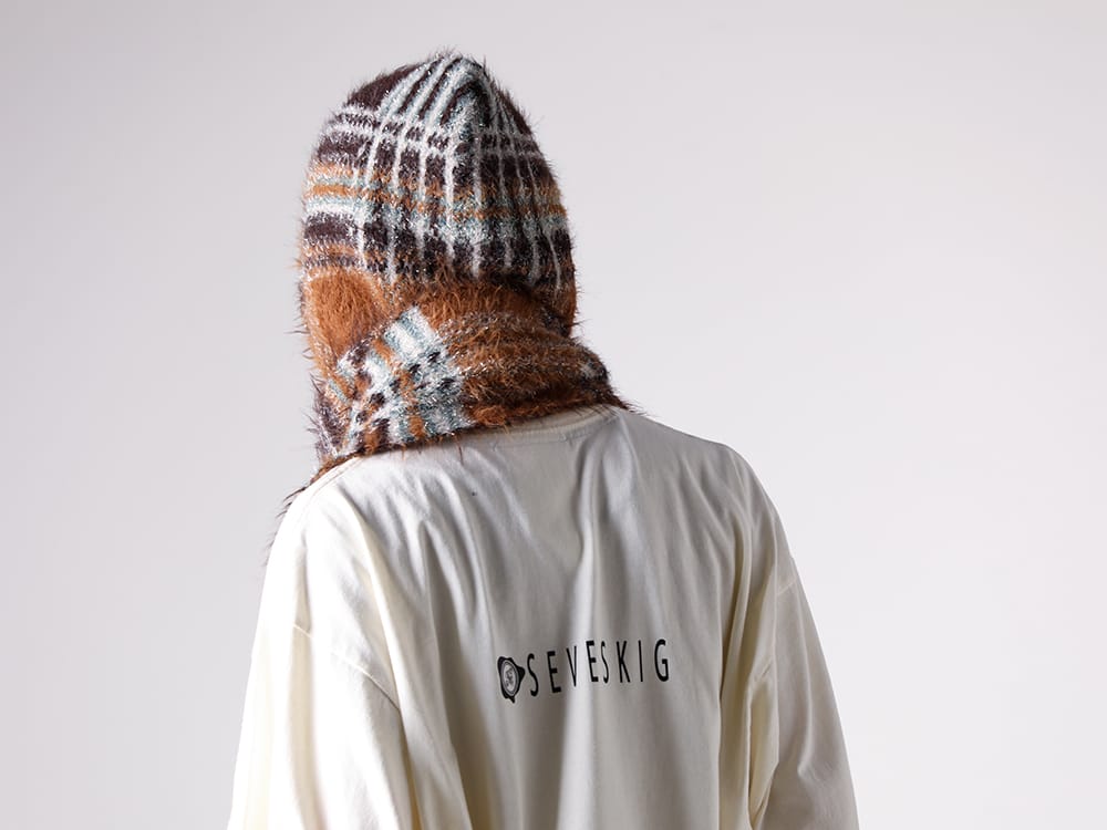 SEVESKIG- Lustre Check Knit Long Scarf Hoodie - BLUE styling images 4