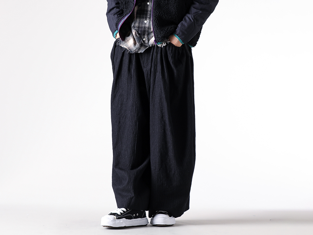 KHOKI - 25-26AW - Pants - Gatther-detail pants （Black） - 25fw-p-03 4-001