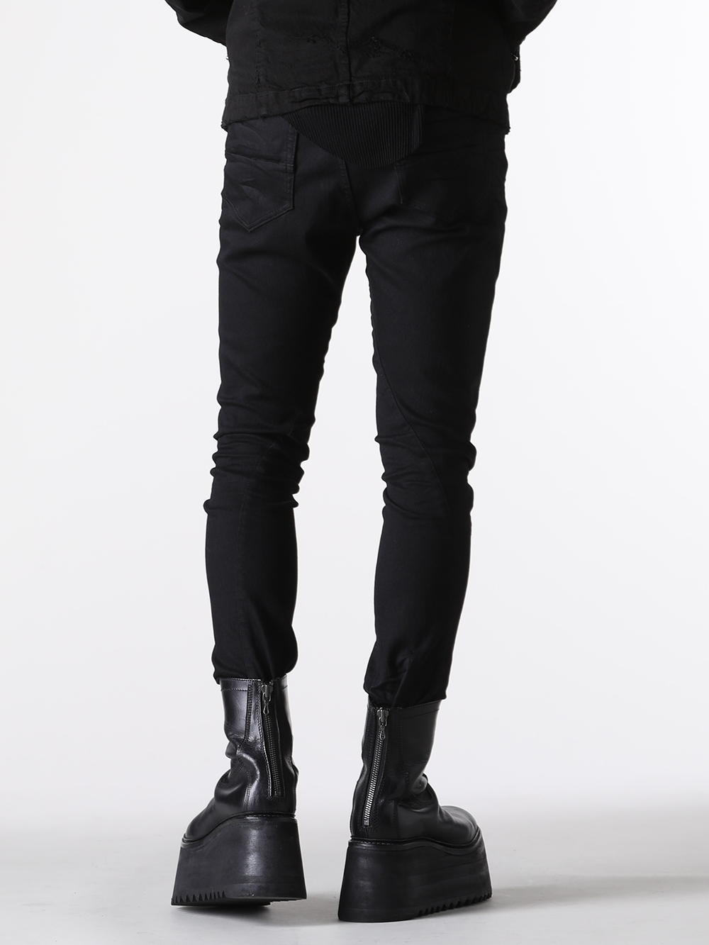 入荷情報] JULIUS(ユリウス) より25-26AWコレクションの