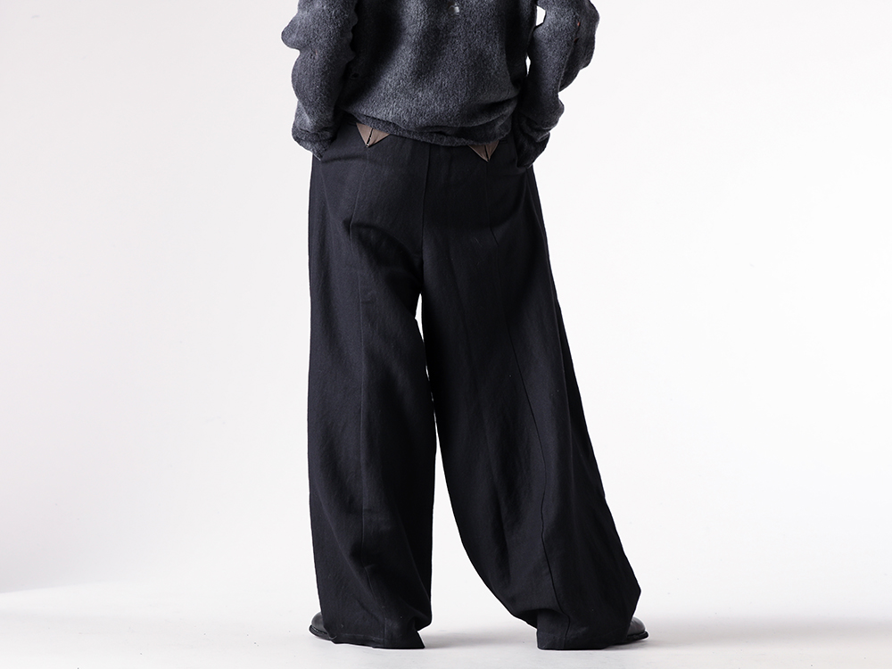 入荷情報】UMA WANG(ユマワン) 25-26AWの新作が入荷：アウター