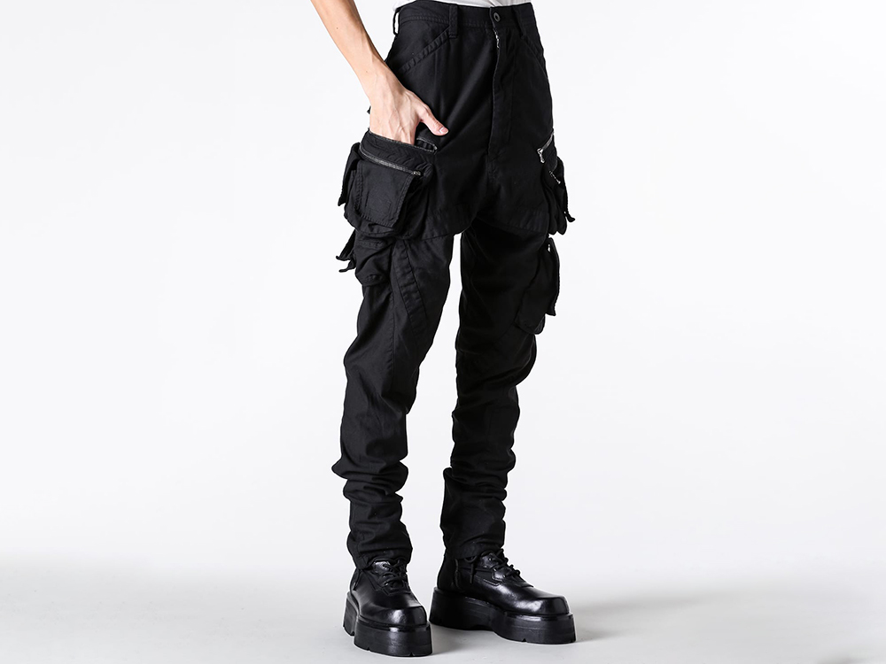 ユリウス 2025PS スタイリング - コットンサテンが魅力のアーティファクトなカーゴパンツ - COTTON SATIN BACK TROUSERS (907PAM4) - 10-004