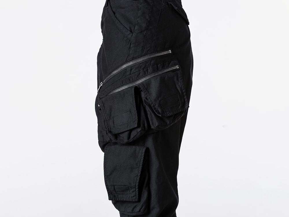 ユリウス 2025PS スタイリング - コットンサテンが魅力のアーティファクトなカーゴパンツ - COTTON SATIN BACK TROUSERS (907PAM4) - 10-006