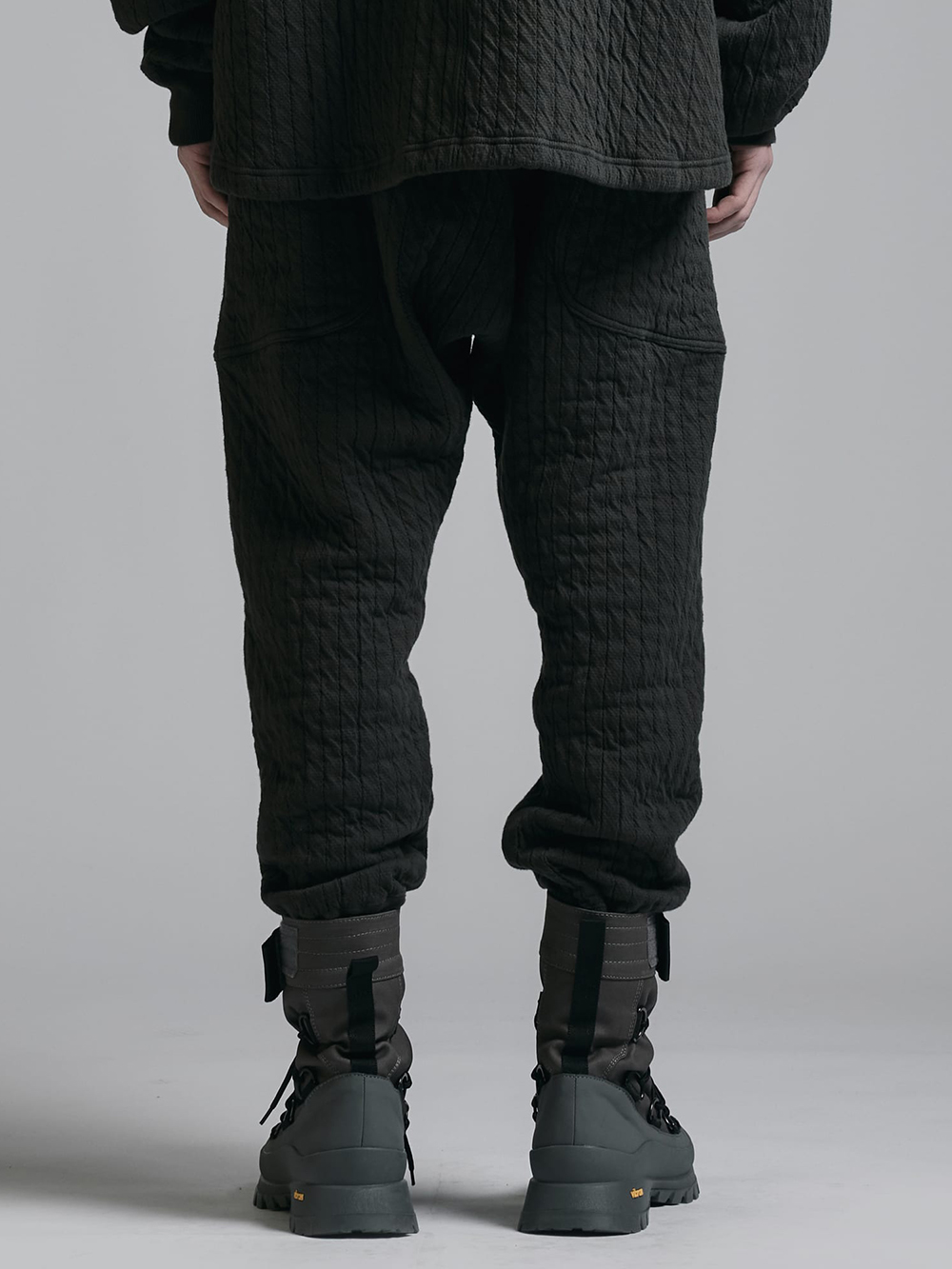 The Viridi-anne - 25AW - Pants - VI-3929-04 Eyelet Quilted Drop Crotch Pants 3-0010