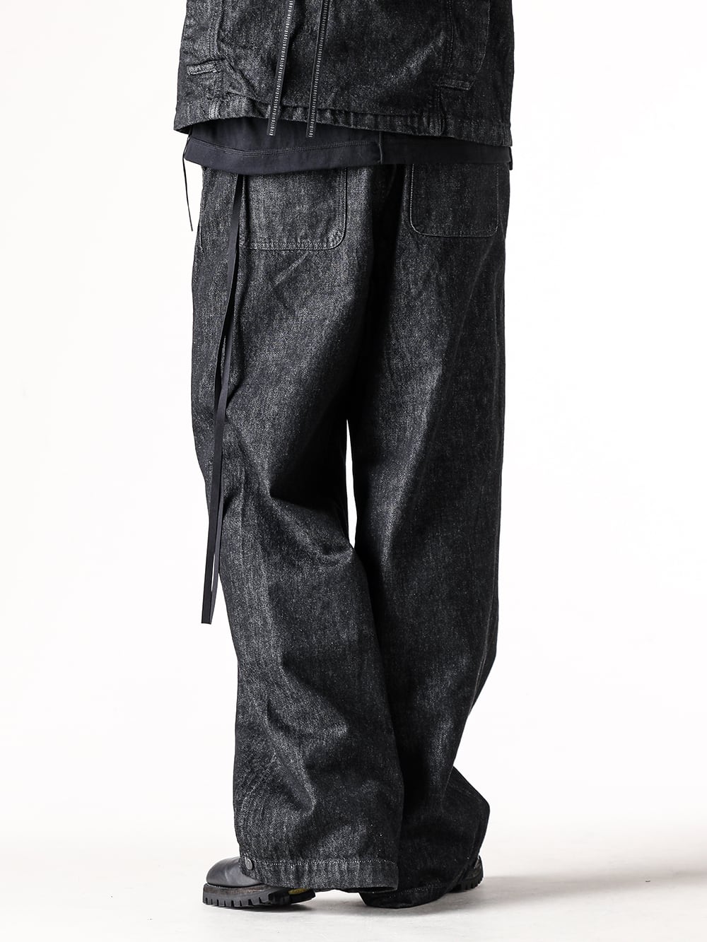 ISŌ - 25AW  - 控えめな溜まり感が目を惹くバギーデニムパンツ - ISO-031-TRS - ISO x ANACHRONORM Washed Denim Baggy Pants 2-003