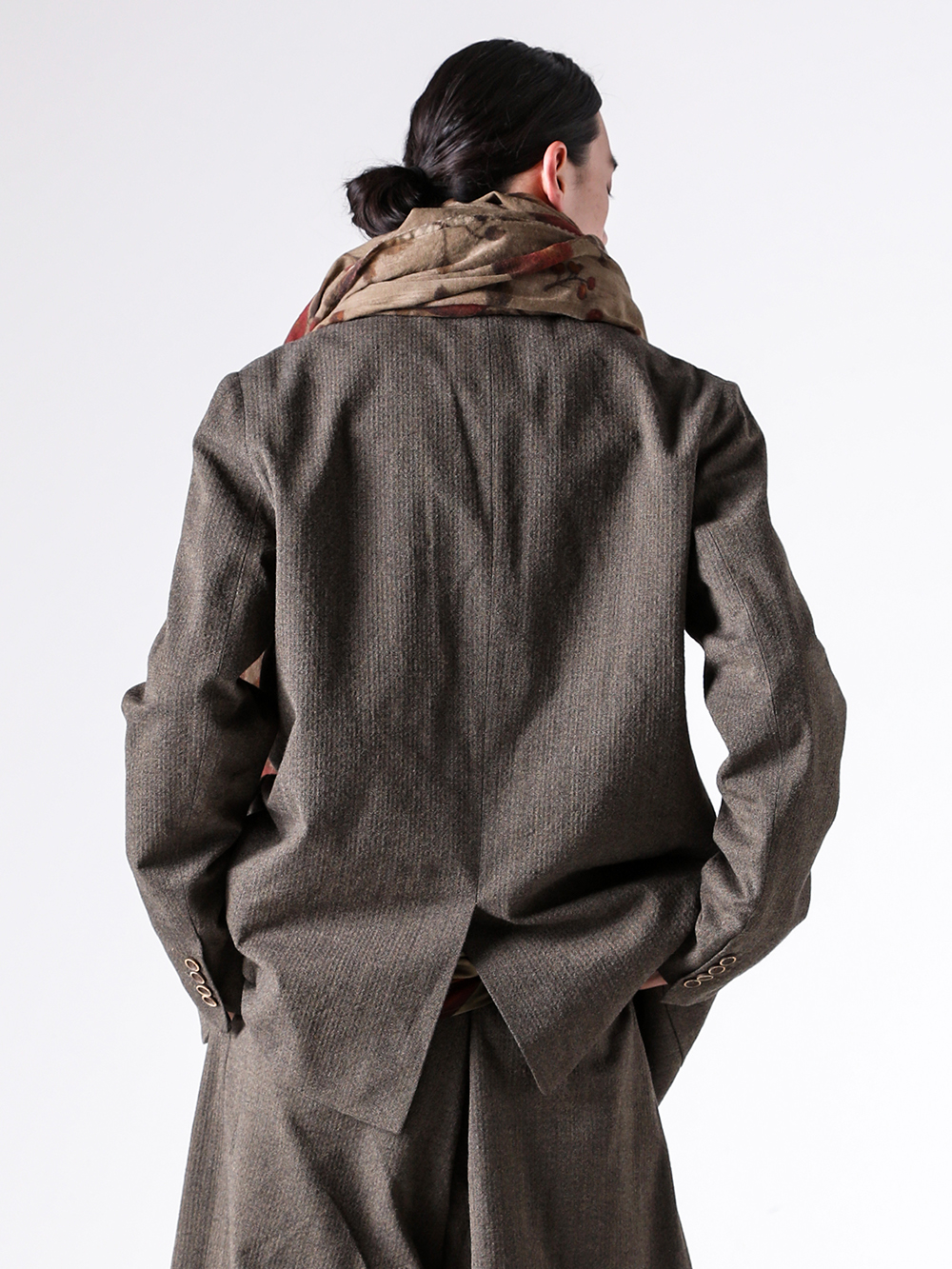UMA WANG - 25AW スタイリング - 上半身 - W5/M/UM6512 - JUPITER JKT - W5/M/UM1502 - TAB TOP - W5/M/UM3522 - W5/M/UA0244 - SCARF 1-003