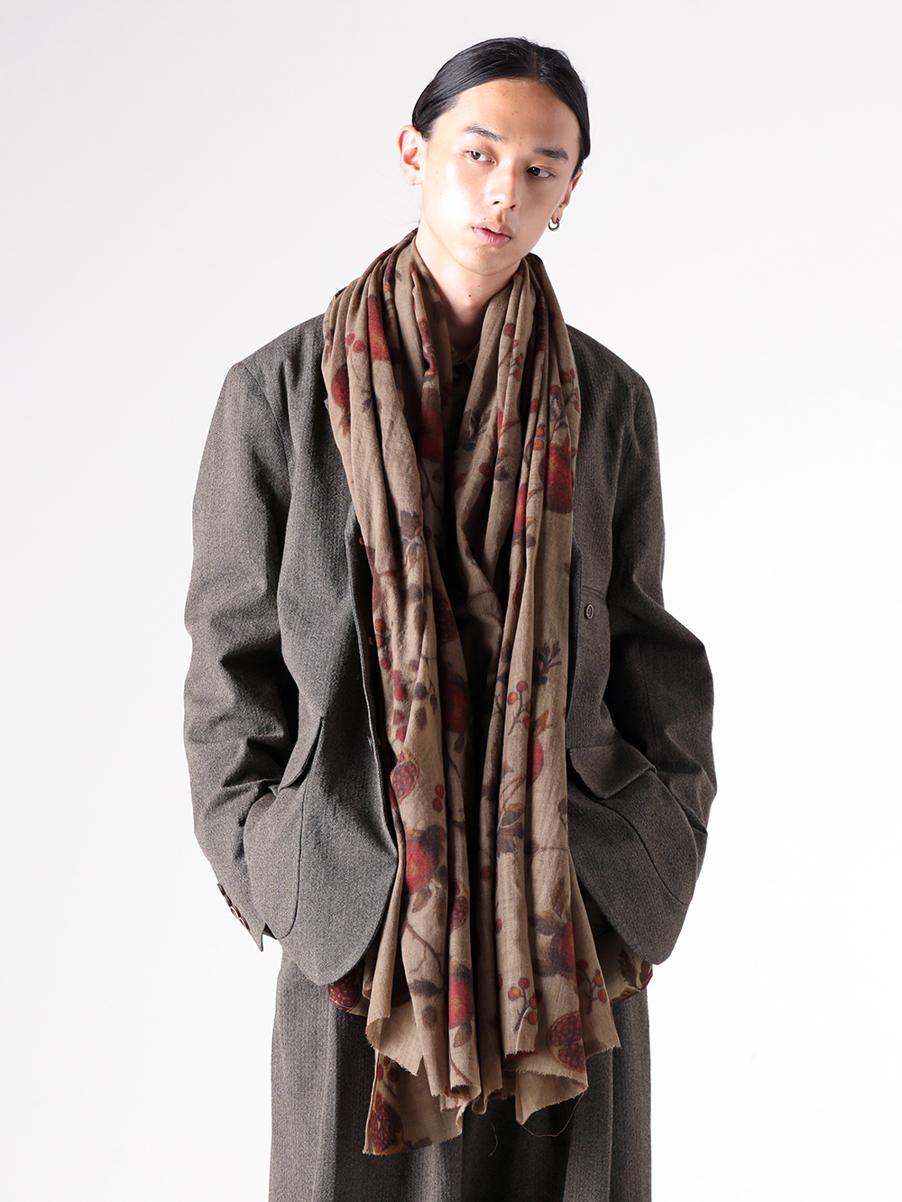 UMA WANG - 25AW スタイリング - 上半身 - W5/M/UM6512 - JUPITER JKT - W5/M/UM1502 - TAB TOP - W5/M/UM3522 - W5/M/UA0244 - SCARF 1-004