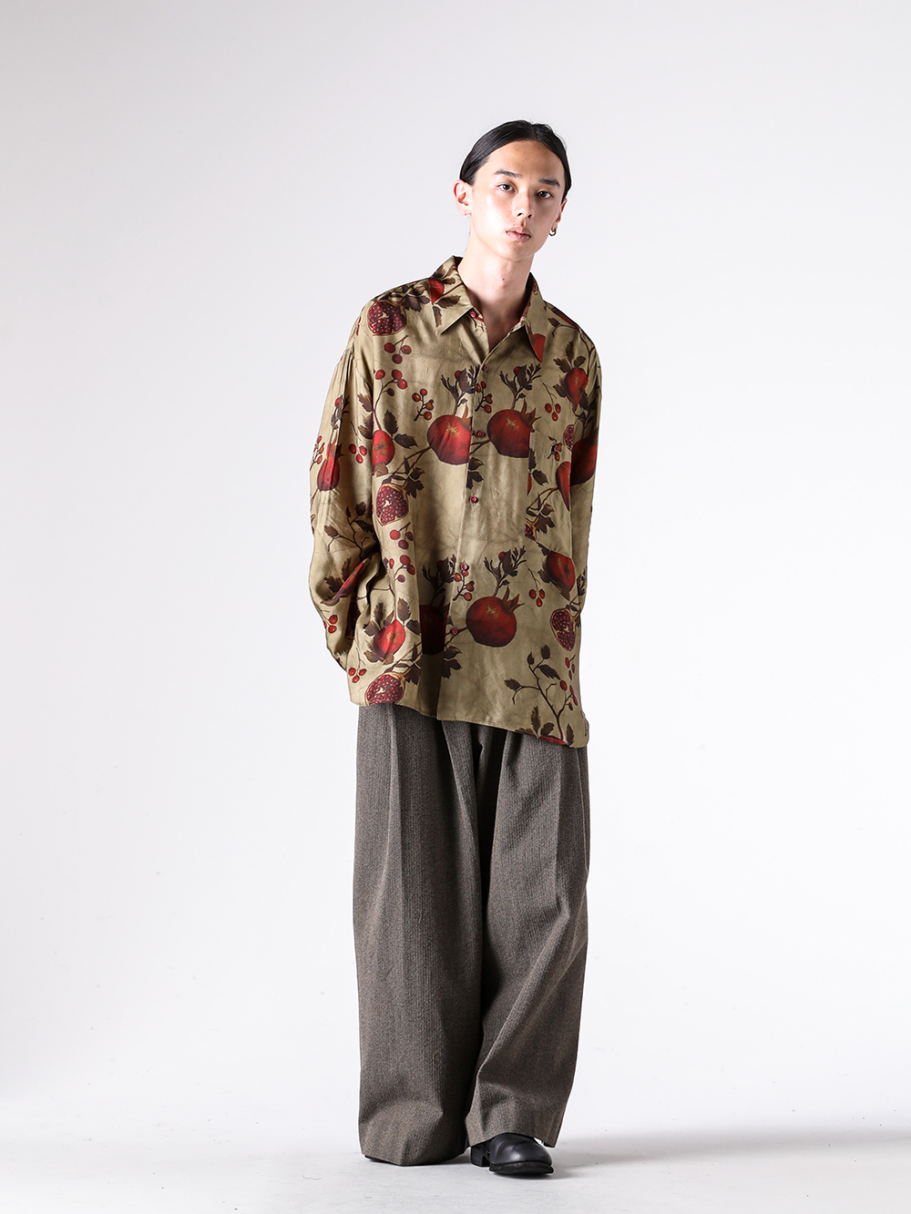 UMA WANG - 25AW - コーディネート全体の写真一覧 - W5/M/UM6512 - JUPITER JKT - W5/M/UM1502 - TAB TOP - W5/M/UM3522 - POETIC PANTS - W5/M/UA0244 - SCARF - W5/M/UB00B2 - WOVEN LEATHER BELT - GR02 - Daddy Shoes 3-005