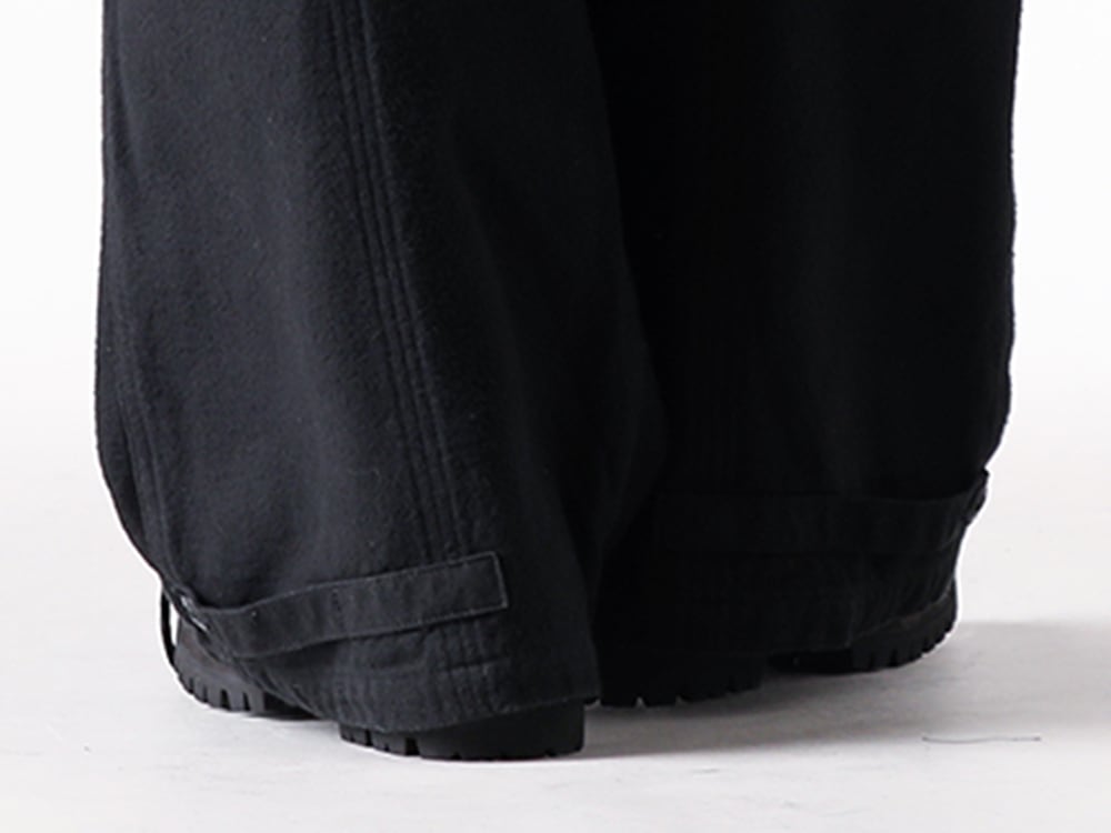 The Viridi-anne - 25AW  - ラフで粗野な雰囲気が漂うワイドパンツ - VI-3908-04 - Brushed Cotton Twill Baggy Pants （BLACK） - 792VX - Norvegian welted Derby Shoes Vibram Sole （Black） 2-005