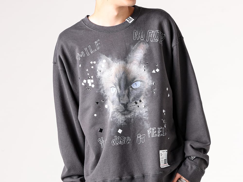 Maison MIHARA YASUHIRO - J15PT124 - Embellished Distressed Pullover 4-0035