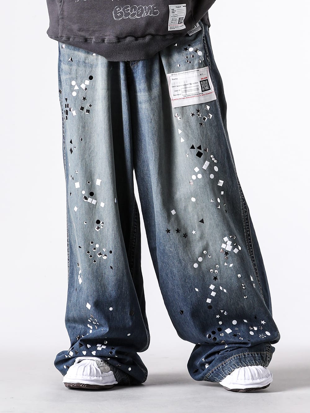 Maison MIHARA YASUHIRO - J15PT124 - Embellised Jeans 4-0043