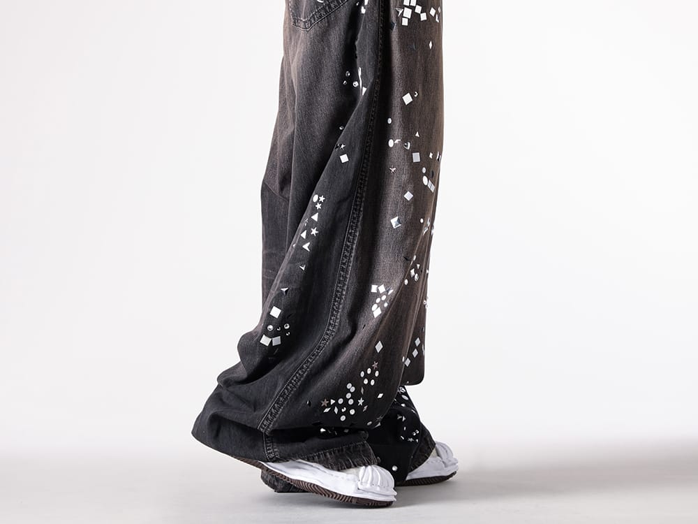 Maison MIHARA YASUHIRO - J15PT124 - Embellised Jeans 4-0048