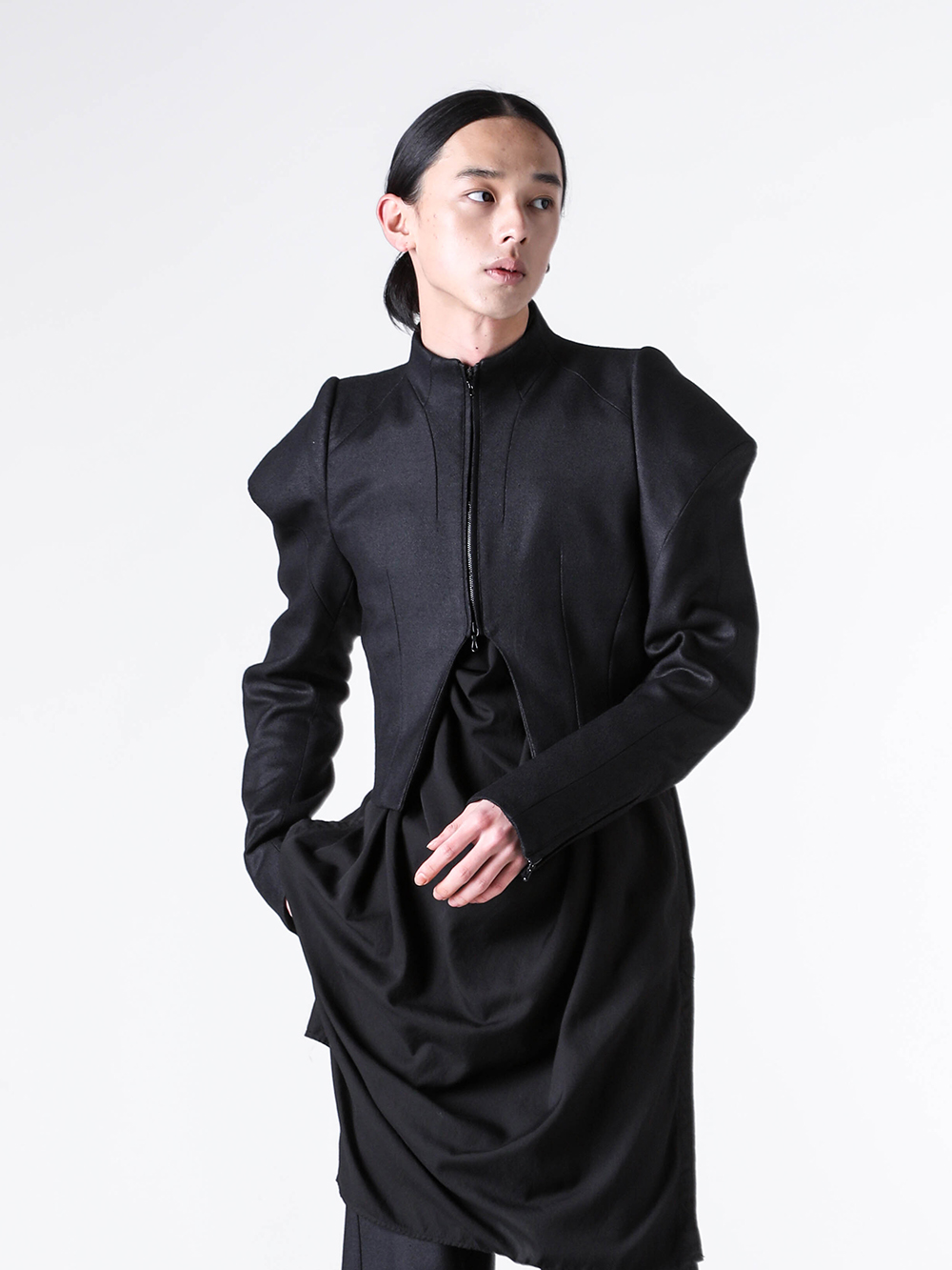 入荷情報] JULIUS(ユリウス) より25-26AWコレクションのサード