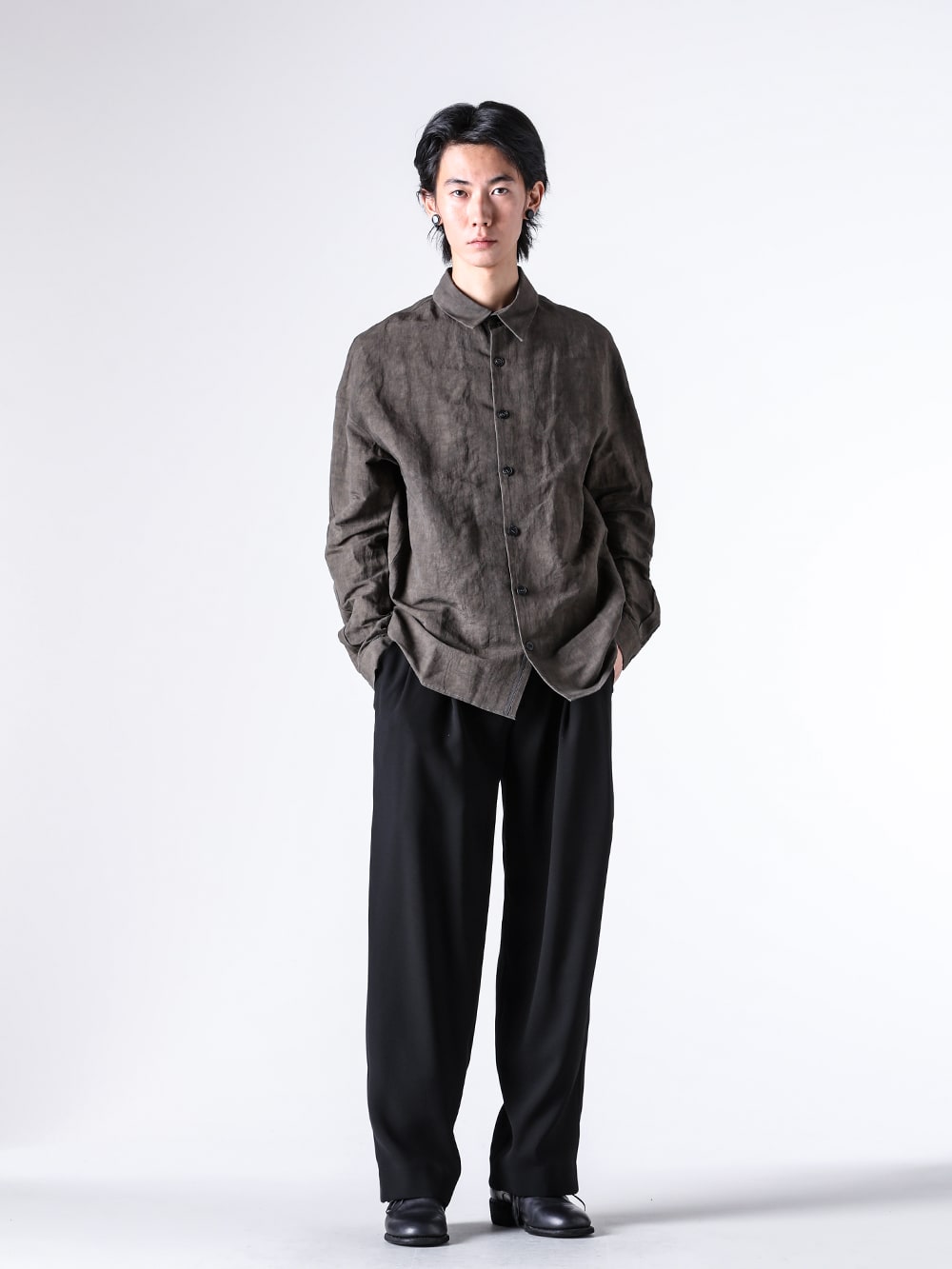 アイテム紹介] DEVOA 25-26AW 美と機能が宿る2本の新作パンツ -FASCINATE