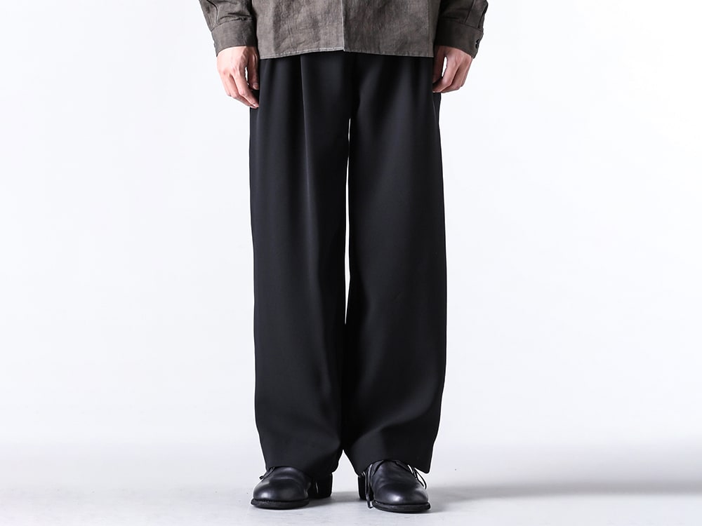 アイテム紹介] DEVOA 25-26AW 美と機能が宿る2本の新作パンツ -FASCINATE