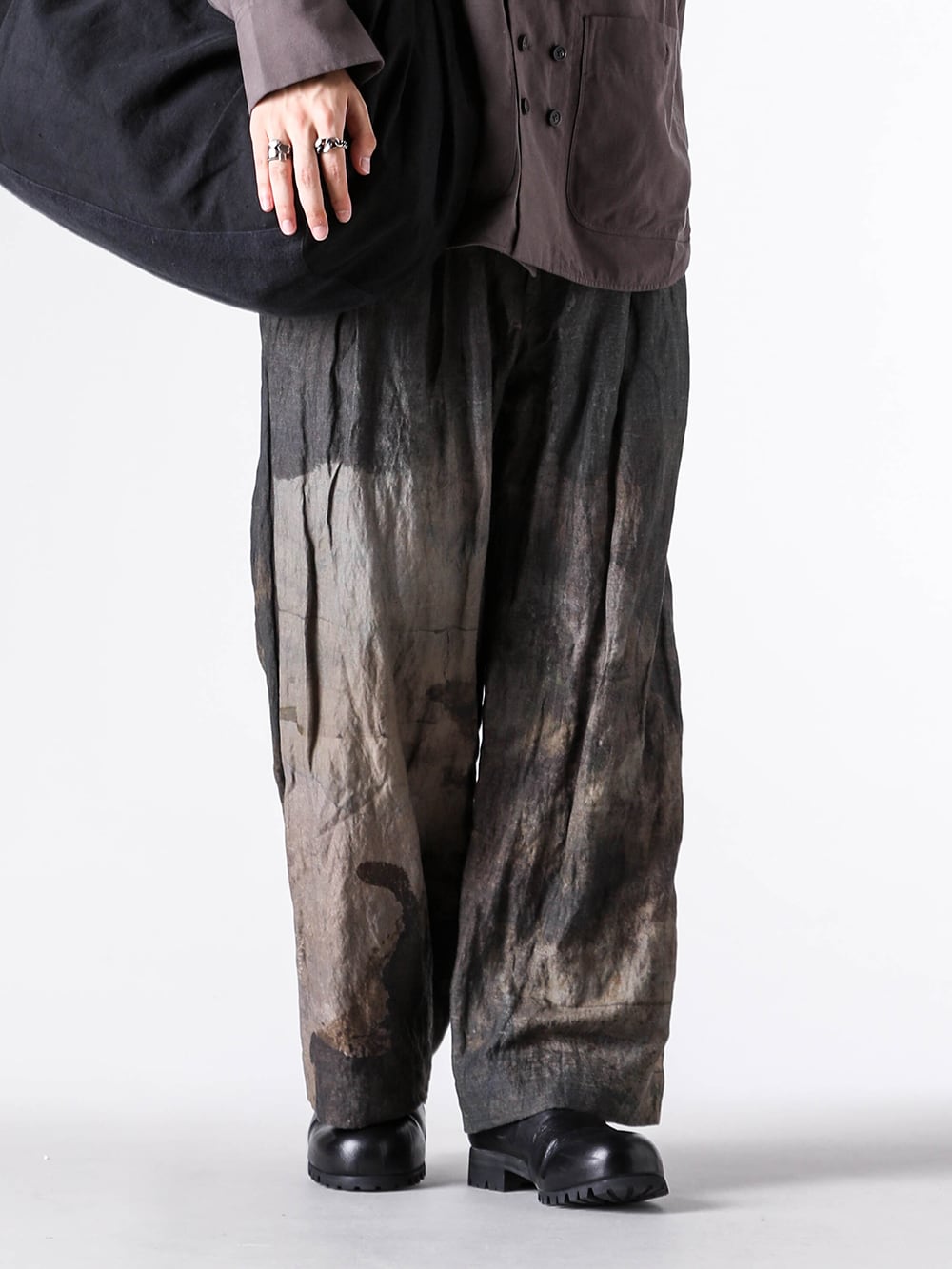 ZIGGY CHEN - 25AW  - Wide-leg trousers with an artistic design - 0M2530514 - Digital Print Straight-Leg Trousers - 0M2513001 - Chelsea Derby Shoes 2-002