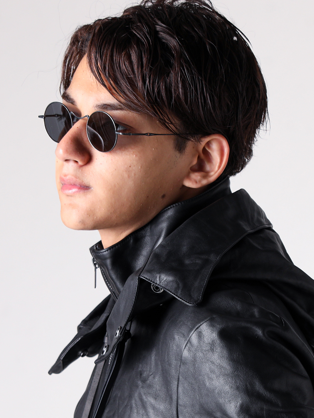 D.HYGEN - 25AW Styling - Horse Leather Jacket Embodying the Collection Theme 'Loose Tension' - RG00UW14 - Round Frame Sunglasses 1-006