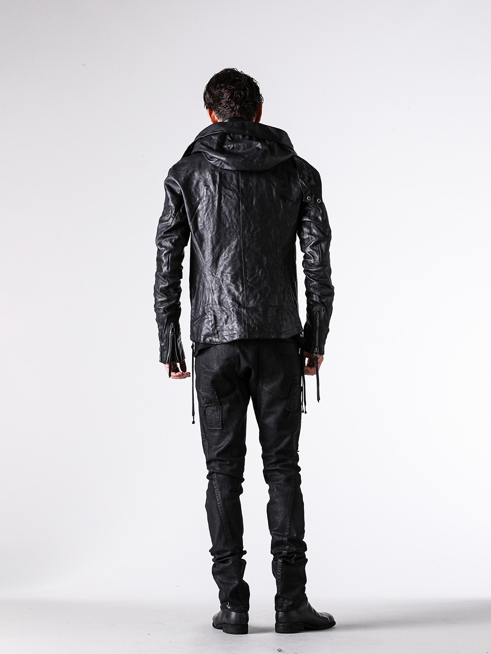 D.HYGEN - 25AW - Full Outfit Photo Gallery - ST105-0225A - Horse Leather Hood Attached Jacket - digs.ST101-1125A - Front Layered Long Sleeve T-Shirt - ST107-0325A - Product Coated Stretch Denim Damage Repair Straight Slim Pants - 698 - Side Zip Boots Single Sole - RG00UW14 - Round Frame Sunglasses 3-003
