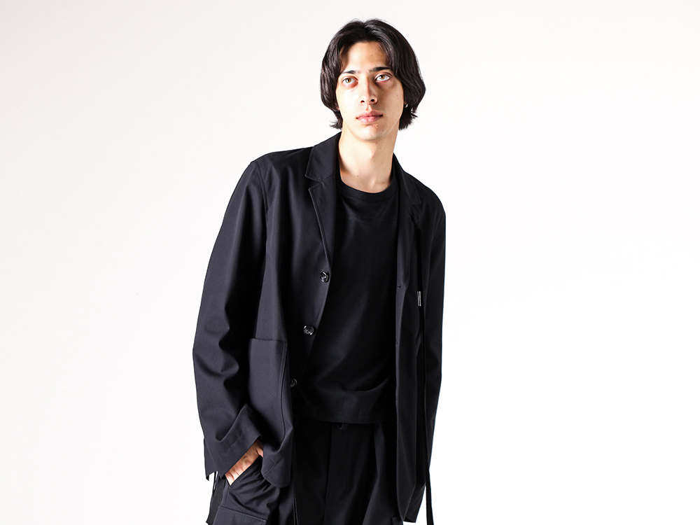 Ann Demeulemeester - 25-26AW - Upper Body - CEDRIC LIGHT DECONSTRUCTED JACKET - RAIMOND RELAX FIT LONG SLEEVE T-SHIRT WITH ADJUSTABLE STRAP 1-001