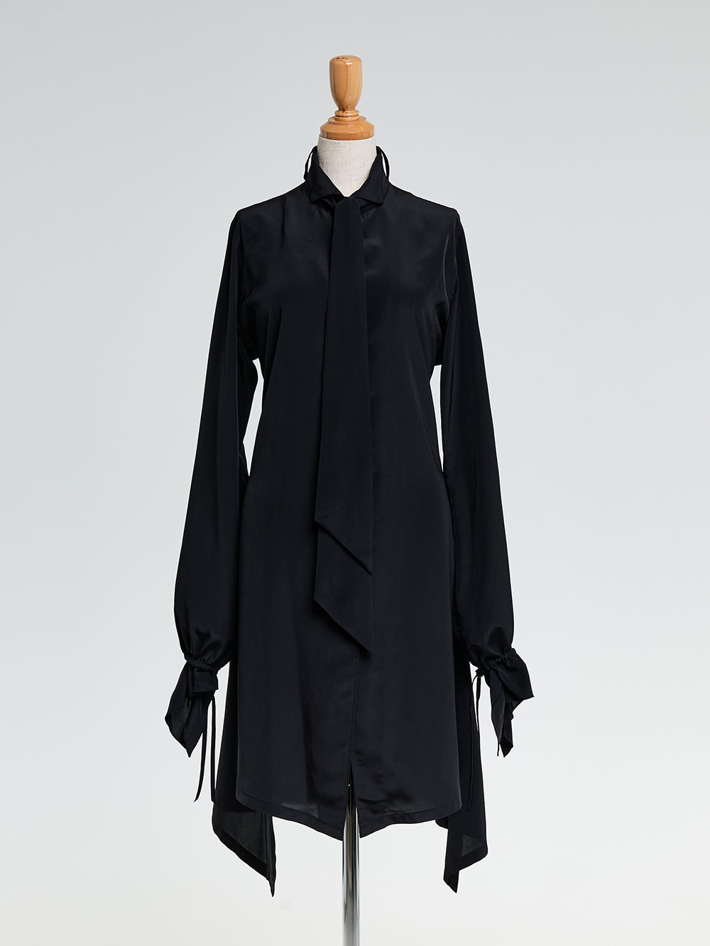 THE ONENESS 2025 Winter/Spring Collection Look  1-002