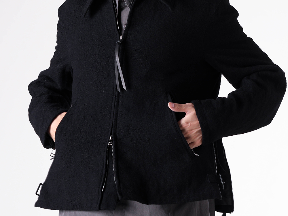 The Viridi-anne(ザ ヴィリディアン) - 25-26AW - アジャスターベルトでシルエットを変えれるジップアップブルゾン - Embroidered Wool Twill Zip-Up Blouson (VI-3897-06) - Down Proof Ball Wash Shirt (VI-3913-02) 1-002