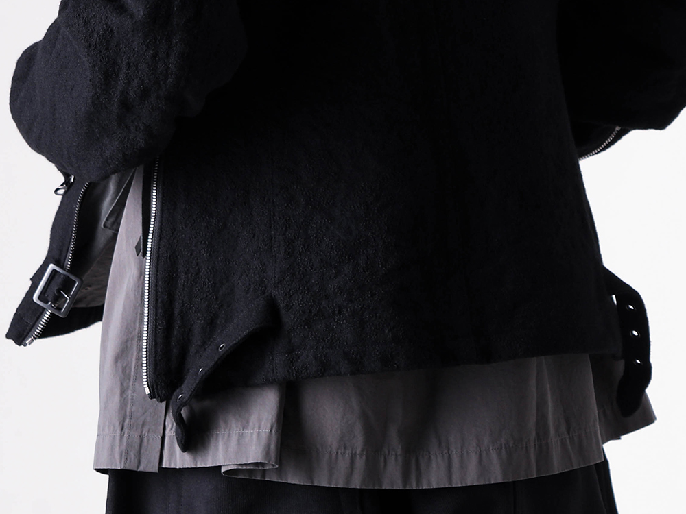 The Viridi-anne(ザ ヴィリディアン) - 25-26AW - アジャスターベルトでシルエットを変えれるジップアップブルゾン - Embroidered Wool Twill Zip-Up Blouson (VI-3897-06) - Down Proof Ball Wash Shirt (VI-3913-02) 1-003