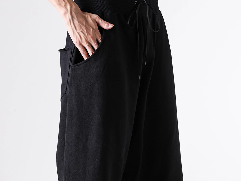The Viridi-anne(ザ ヴィリディアン) - 25-26AW  - ドロップクロッチデザインが特徴のショートパンツ - Heavyweight Sweat Drop Crotch Shorts (VI-3925-04) - KIDS LOVE GAITE Collaboration In Heel Boots (VI-KLG-002-09) 2-003