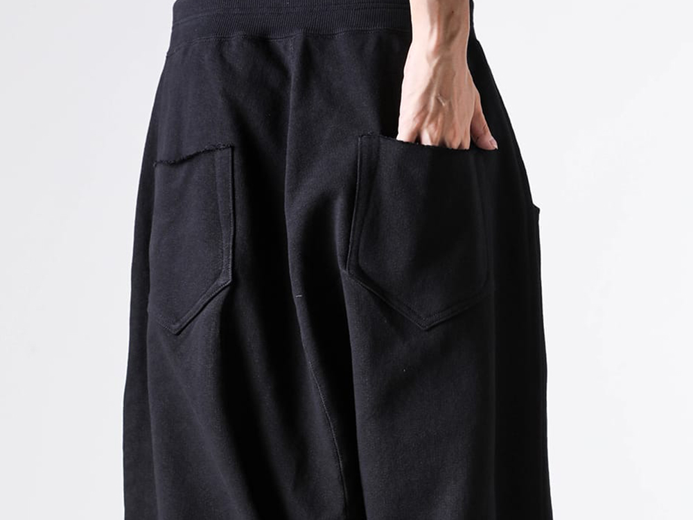 The Viridi-anne(ザ ヴィリディアン) - 25-26AW  - ドロップクロッチデザインが特徴のショートパンツ - Heavyweight Sweat Drop Crotch Shorts (VI-3925-04) - KIDS LOVE GAITE Collaboration In Heel Boots (VI-KLG-002-09) 2-004