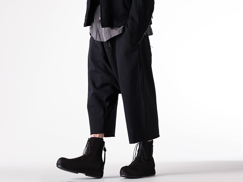 The Viridi-anne(ザ ヴィリディアン) - 25-26AW  - ドロップクロッチデザインが特徴のショートパンツ - Heavyweight Sweat Drop Crotch Shorts (VI-3925-04) - KIDS LOVE GAITE Collaboration In Heel Boots (VI-KLG-002-09) 2-005