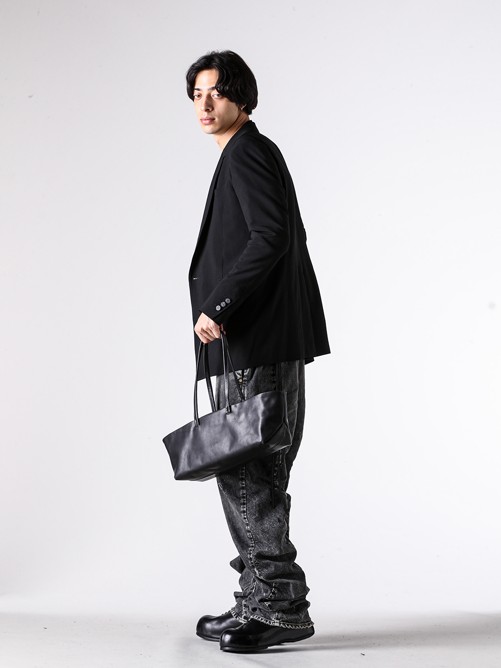 ISO - 25AW - 見出し3 - JKF-MMCN Jacket Shrink-proof Wool - CK-NCRPO Nepal Cashmere Knit Sweater - ISO-035-TRS ISO x ANACHRONORM Damaged Denim Curve Pants - VI-KLG-001-09 KIDS LOVE GAITE Collaboration In Heel Boots - 24fwot010-cow Ogata Tote M：Cow 3-003