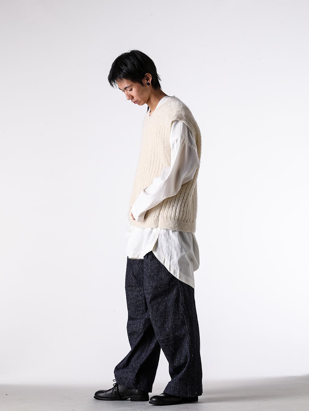 O project - 25AW - Heading 3 - KNIT#72 - SLEEVELESS V-NECK KNIT - TUNIC#42 - KIMONO COLLAR LOOSE FIT TUNIC - O20TR3 - DENIM UTILITY TROUSER - 992X - Classic Derby Shoes Laced Up Single Sole Wide Model 3-004