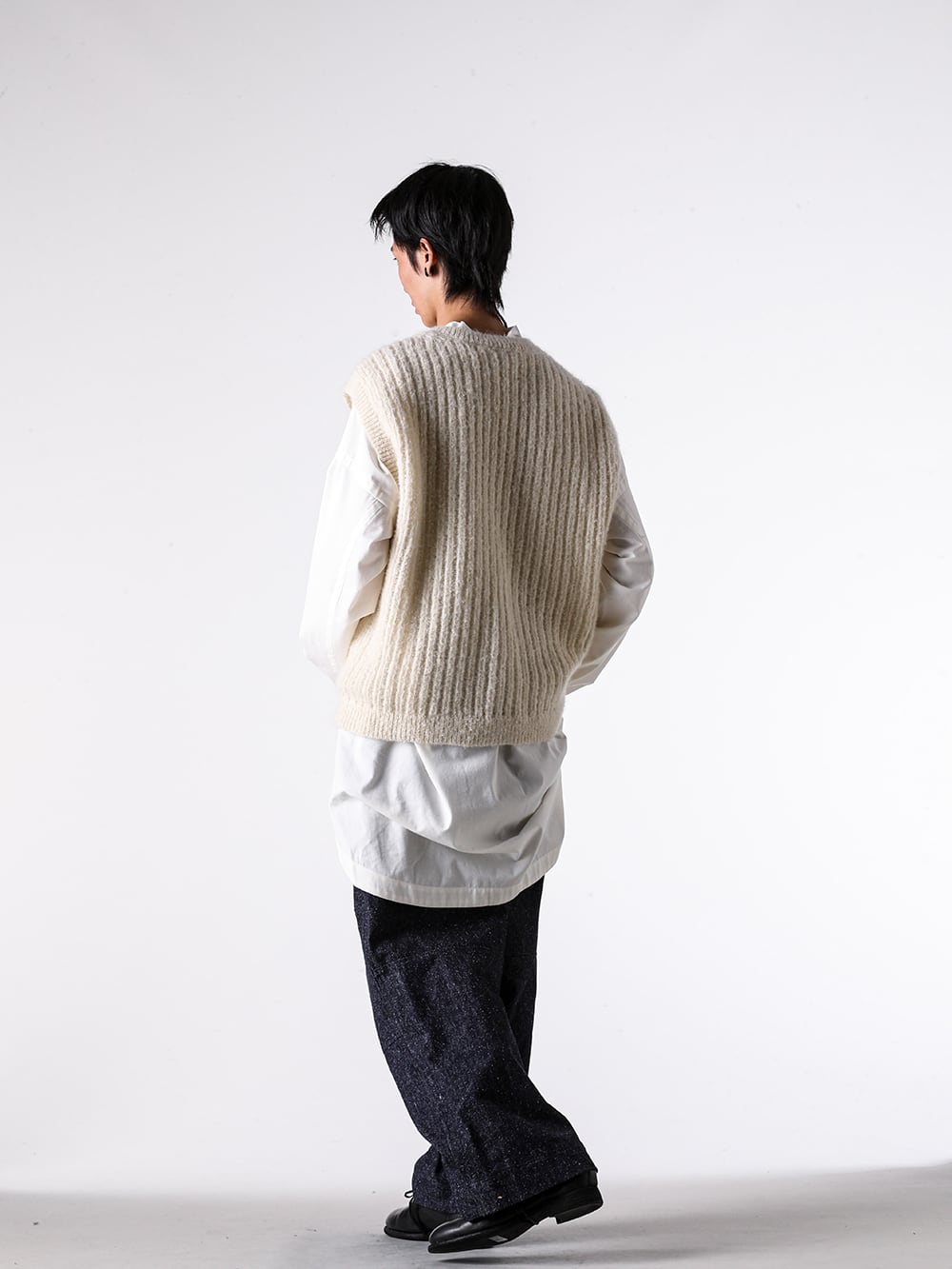 O project - 25AW - Heading 3 - KNIT#72 - SLEEVELESS V-NECK KNIT - TUNIC#42 - KIMONO COLLAR LOOSE FIT TUNIC - O20TR3 - DENIM UTILITY TROUSER - 992X - Classic Derby Shoes Laced Up Single Sole Wide Model 3-005