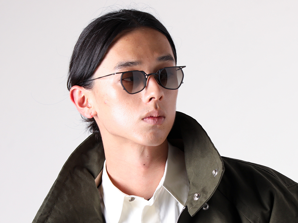 daisuke tanabe- 25-26AW - High-Neck Short Blouson Featuring Panel Construction - asbel/ventile Blouson (02_403_2 olive) - sahad Shirt (02_602 porcelain) - RG1999TVA 1-0012