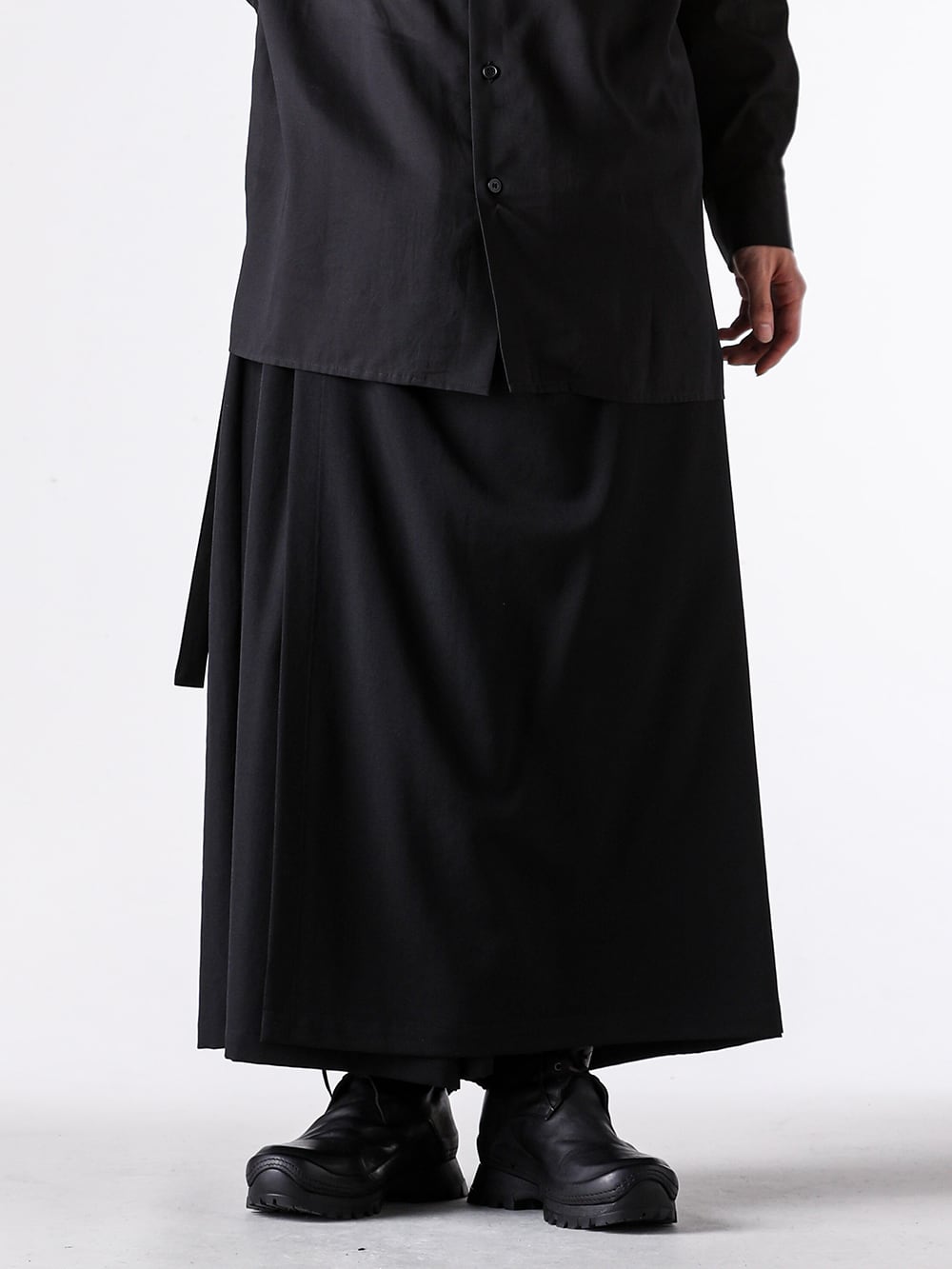 Y's for men - 25AW - Brand Signature Wrap Pants with Vertical Flowing Drapes - HM-P07-100 - wraparound pants - HL-E27-772 - LACE UP SIDE ZIP boots 2-001