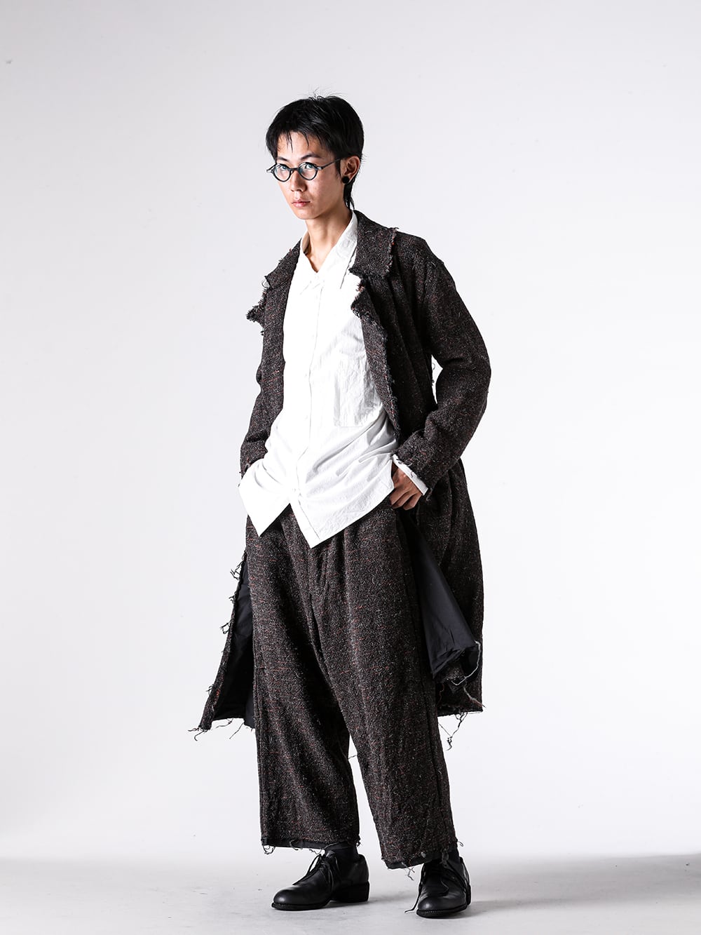 KLASICA - 25AW - Full Outfit Photo Gallery - 25F-GCT-A01 - Cut off Hem Belted Gown Coat - 25F-SH49-G40 - Plain Looks Unbalance Shirts - 25F-TRS-A06 - Bias Tuck Strings Tapered TRS - 792X - Derby Shoes Double Sole 3-004