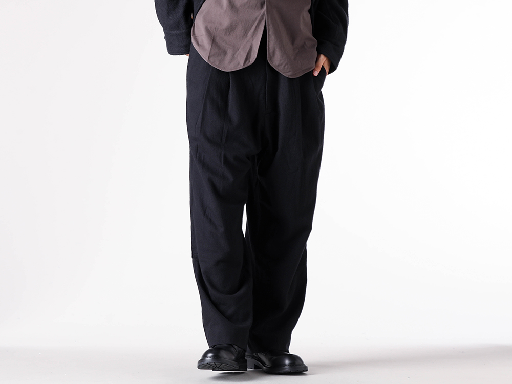 ZIGGY CHEN - 25-26AW - Wide Pants with Elegant Tapered Line - Front Pleat Trousers (0M2530502) - Danny Ankle Boots (C000MC01) 2-004