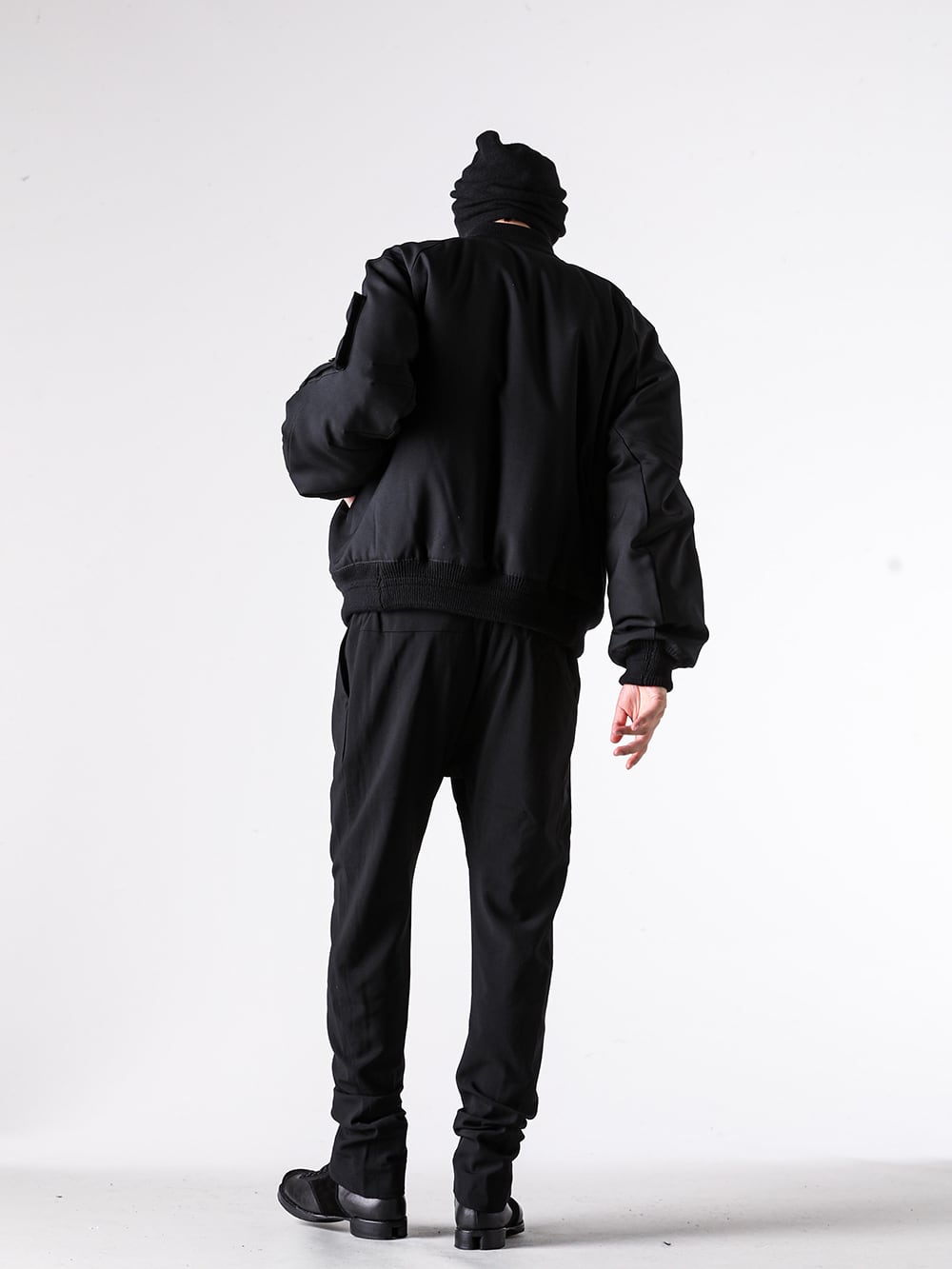 CROMAGNON - 25AW - コーディネート全体の写真一覧 - CJ-LSRGB - MA-1 Jacket Wool Gabardine - KTS-MCK3 - Knit Long Sleeve Merino Wool / Cotton - PTJ-SPWS - Slim Pants Shrink-proof Wool - FW-ASPBB - ASP × DEVOA Hand Made BootsASP × DEVOA Hand Made Boots - CK-CKT1 - Knit Cap Pure Cashmere 3-003